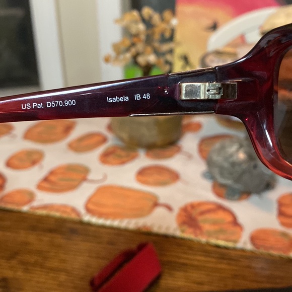 Red Costa Isabella - Picture 5 of 7